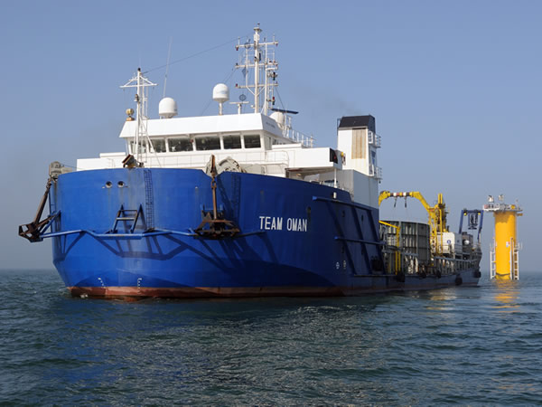 Team Oman leaves the Sheringham Shoal site after the installation of all 56 kilometres of cables.
